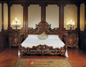 Carved Bed Room Set